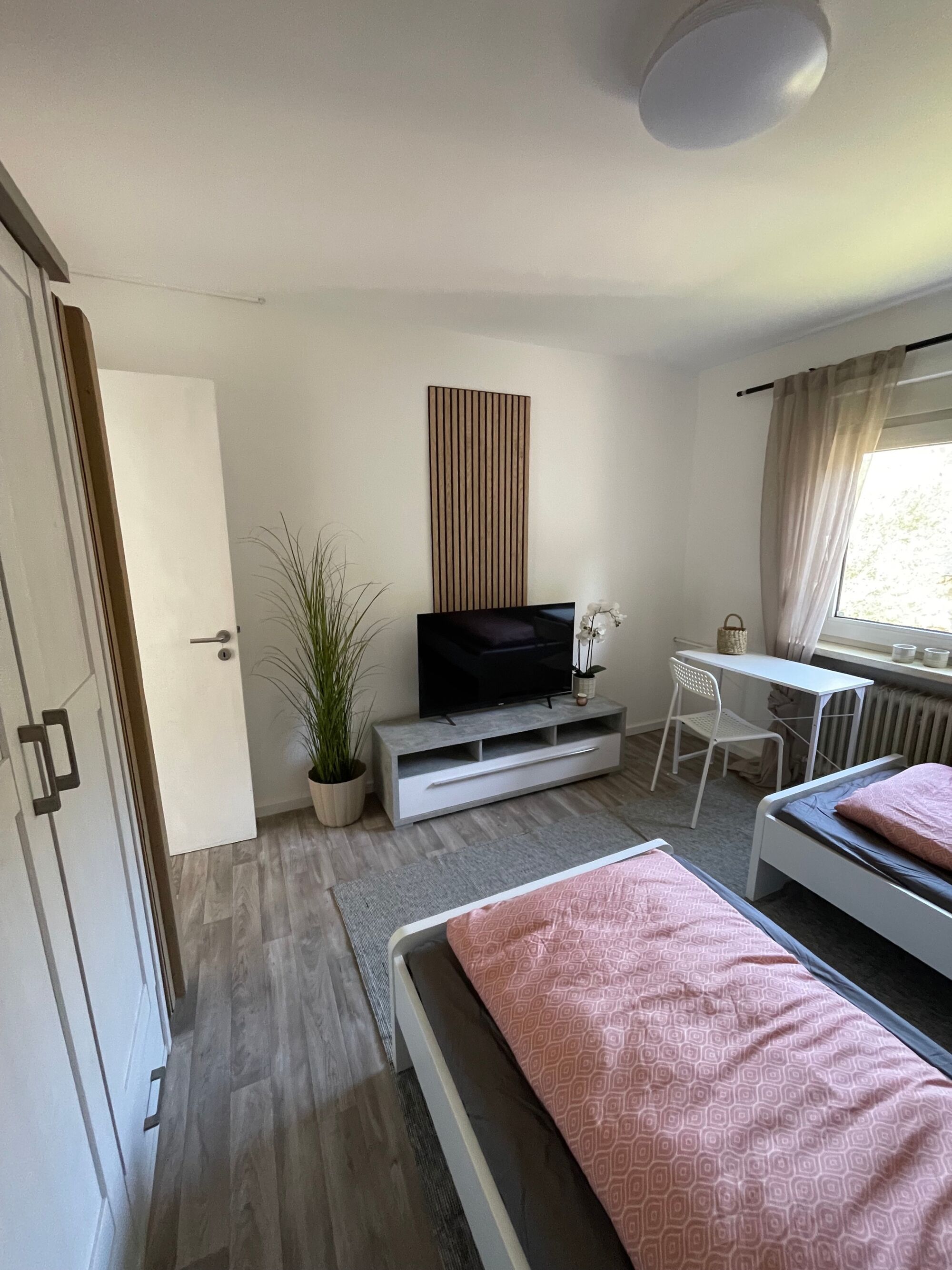 Zweibettzimmer im EG Zweibettzimmer im EG