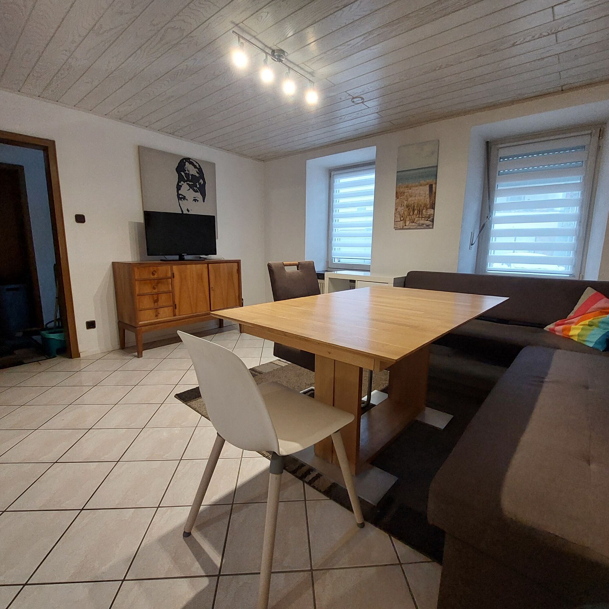 Esszimmer im EG mit TV Esszimmer im EG mit TV