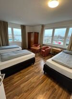 XXL Gruppenapartments | 8 Min. zum Flughafen | 160m² | WLAN Bild 8 XXL Gruppenapartments | 8 Min. zum Flughafen | 160m² | WLAN Bild 8