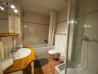 XXL Gruppenapartments | 8 Min. zum Flughafen | 160m² | WLAN Bild 16 XXL Gruppenapartments | 8 Min. zum Flughafen | 160m² | WLAN Bild 16