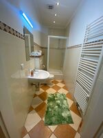 XXL Gruppenapartments | 8 Min. zum Flughafen | 160m² | WLAN Bild 10 XXL Gruppenapartments | 8 Min. zum Flughafen | 160m² | WLAN Bild 10