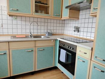 K-4 Gemütliche, möblierte 2,5-Zimmer Wohnung mit Balkon Bild 3 K-4 Gemütliche, möblierte 2,5-Zimmer Wohnung mit Balkon Bild 3