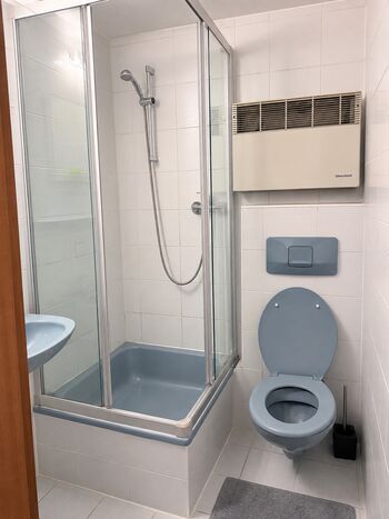 Gepflegtes Gästezimmer (Hotel) mit eigenem Bad, WLAN und Parkplatz Bild 3 Gepflegtes Gästezimmer (Hotel) mit eigenem Bad, WLAN und Parkplatz Bild 3