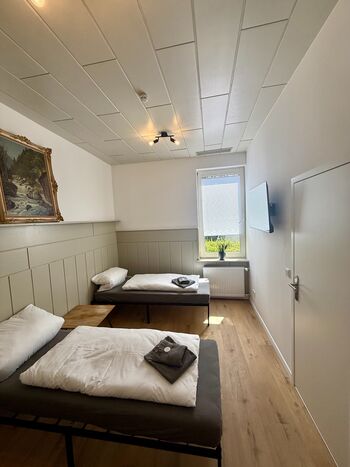 Pension Üfinger Hof – direkt am Industriegebiet Bild 1 Pension Üfinger Hof – direkt am Industriegebiet Bild 1