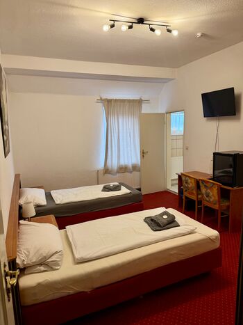 Pension Üfinger Hof – direkt am Industriegebiet Bild 3 Pension Üfinger Hof – direkt am Industriegebiet Bild 3