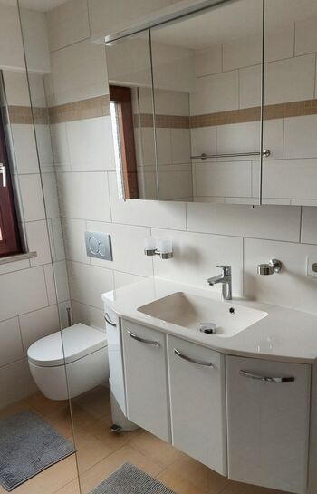 geräumige 3,5 Zi.wohnung Mühlacker mit Balkon(2 kostenlose PKW Stellpl.) Bild 2 geräumige 3,5 Zi.wohnung Mühlacker mit Balkon(2 kostenlose PKW Stellpl.) Bild 2