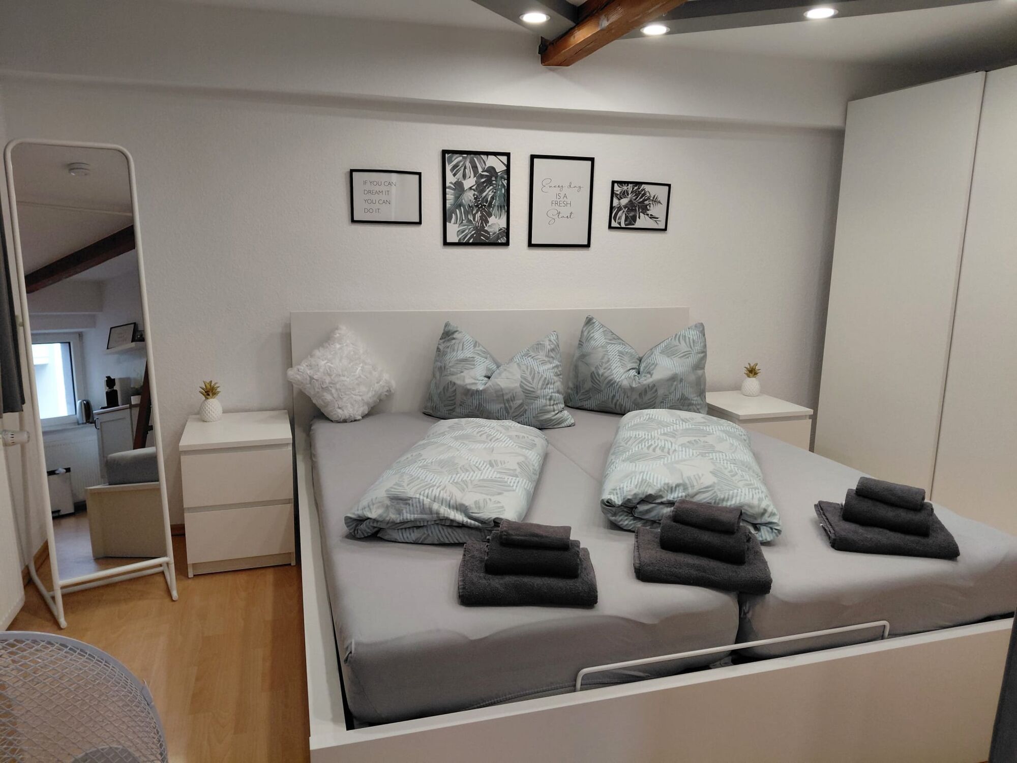 Schlafzimmer 1 Wohnung OG Schlafzimmer 1 Wohnung OG