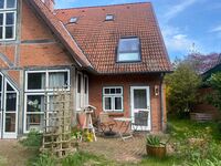 Terasse und Gartenseite Terasse und Gartenseite
