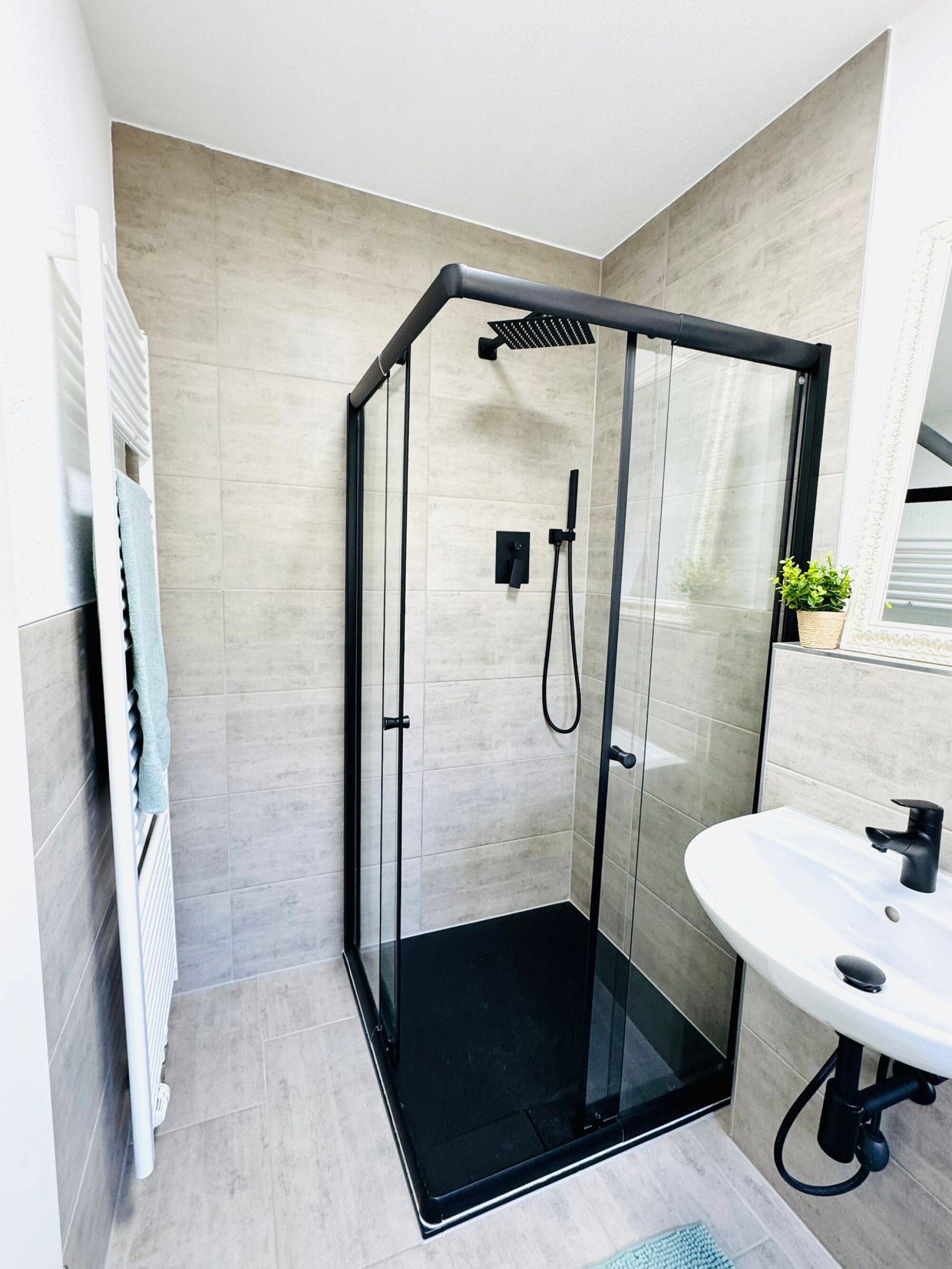 Badezimmer / bathroom Badezimmer / bathroom