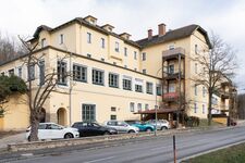 revLIVING Montage Luxus Apartment Rosenburg Horn Bild 2 revLIVING Montage Luxus Apartment Rosenburg Horn Bild 2