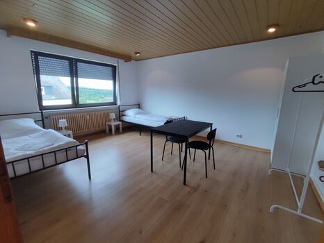 Große Wohnung, 3 Doppelzimmer Max. 7 Pers. Top Anbindung Bild 2 Große Wohnung, 3 Doppelzimmer Max. 7 Pers. Top Anbindung Bild 2