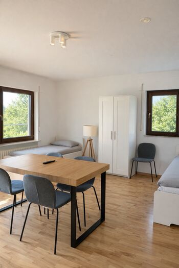 F&E // Gepflegte Unterkunft in Affalterbach mit Balkon Bild 2 F&E // Gepflegte Unterkunft in Affalterbach mit Balkon Bild 2