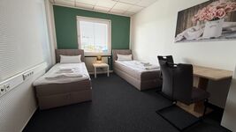 J&R Gästezimmer Kassel bis zu 18 Personen Bild 10 J&R Gästezimmer Kassel bis zu 18 Personen Bild 10