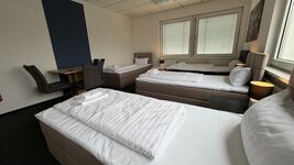 J&R Gästezimmer Kassel bis zu 18 Personen Bild 10 J&R Gästezimmer Kassel bis zu 18 Personen Bild 10