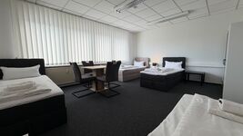 J&R Gästezimmer Kassel bis zu 18 Personen Bild 7 J&R Gästezimmer Kassel bis zu 18 Personen Bild 7