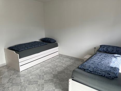 Wohnung komplett zur Selbstnutzung nahe B17 Bild 3 Wohnung komplett zur Selbstnutzung nahe B17 Bild 3