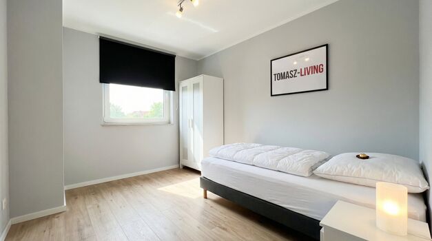 MH16 / TOMASZ-LIVING in OBERHAUSEN - Viel Platz + Balkon Bild 3 MH16 / TOMASZ-LIVING in OBERHAUSEN - Viel Platz + Balkon Bild 3