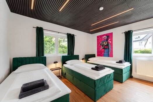 Schlafzimmer 2 von 3