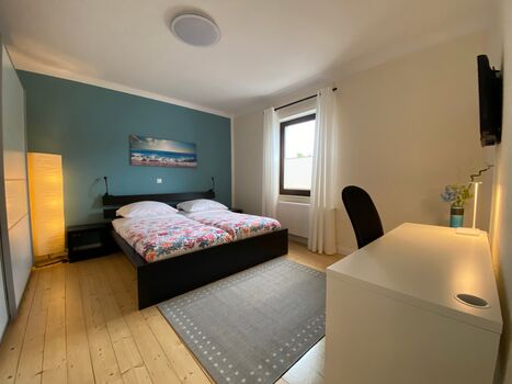 TOP! 6 Einzelzimmer! 2 moderne Ferienwohnungen - Nur 10 min bis Koblenz Bild 1