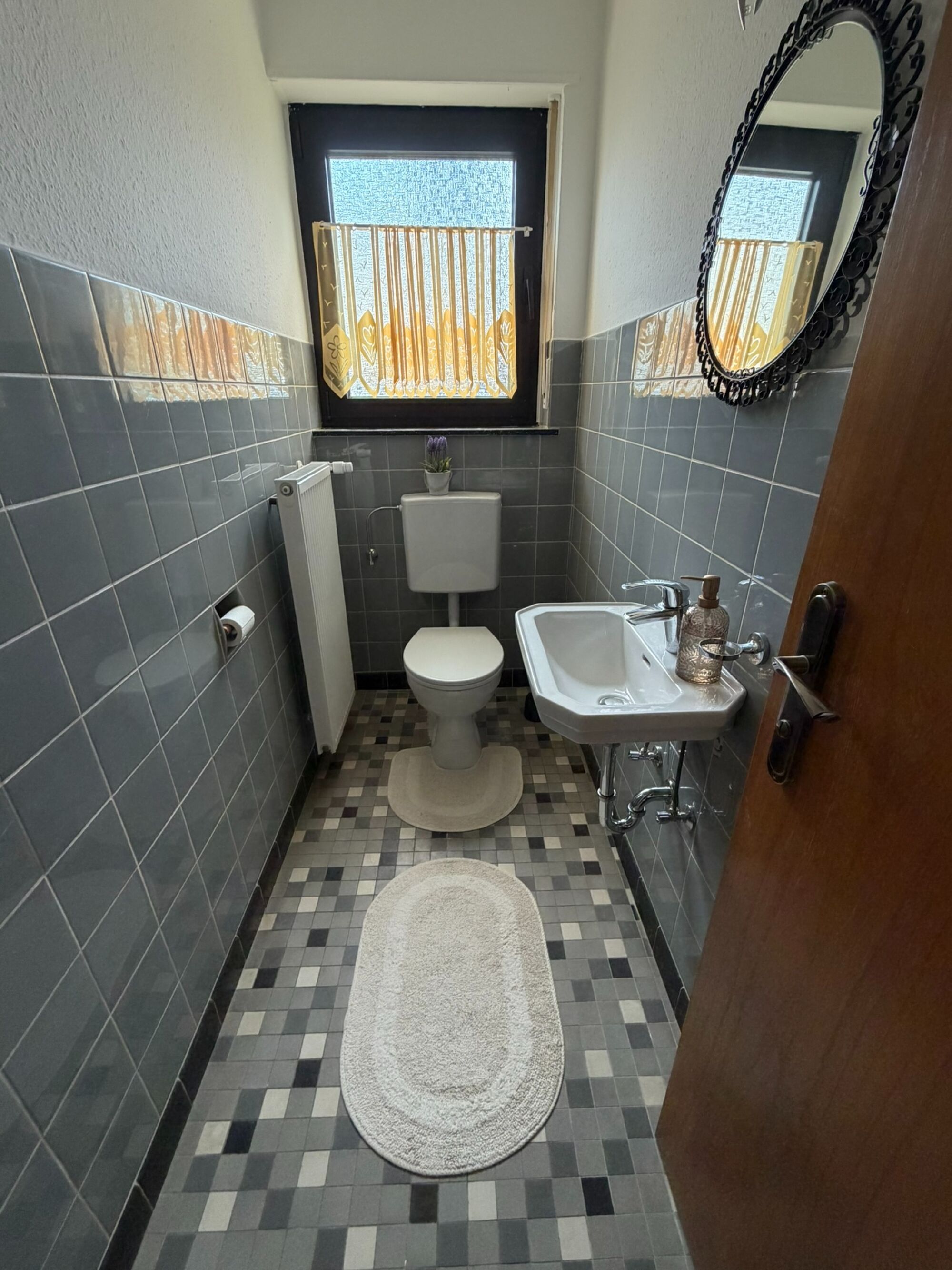 WC 1. OG