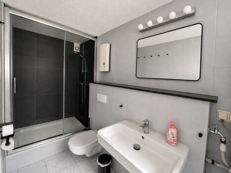 Badezimmer 1