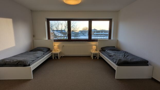 Schlafzimmer 1