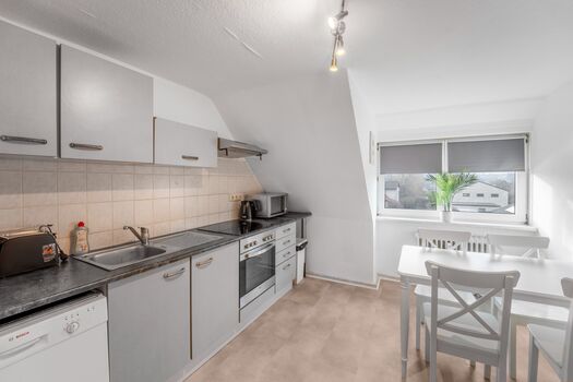 Küche mit Essbereich 