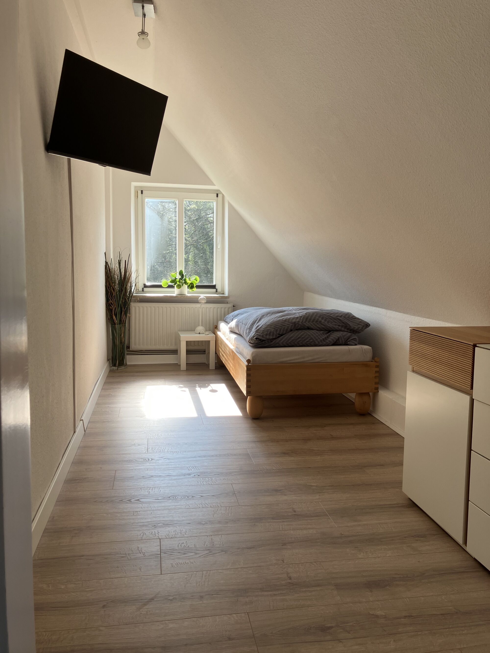 Schlafzimmer rechts