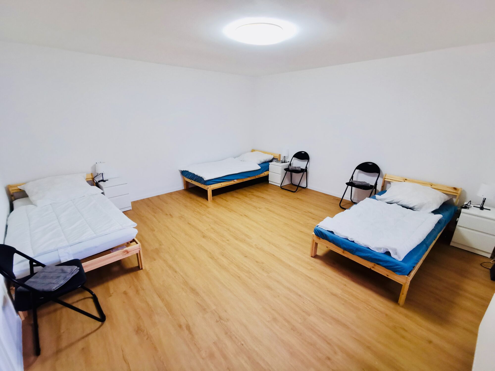3 Bett Zimmer