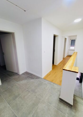Vollausgestattetes Haus mit Terrasse und Parkplatz Foto 5