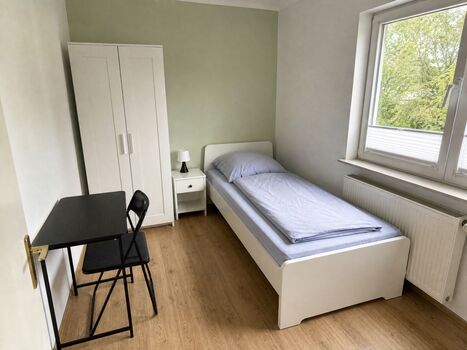 FL1 / TOMASZ-LIVING in FLENSBURG - WLAN + Parken Bild 1