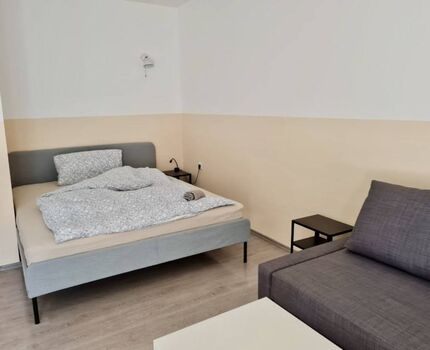 (RN1 Studio Apartment) ROO – Furnished Studio in Oberhausen