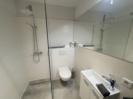 (RN1 Studio Apartment) ROO – Furnished Studio in Oberhausen Bild 2