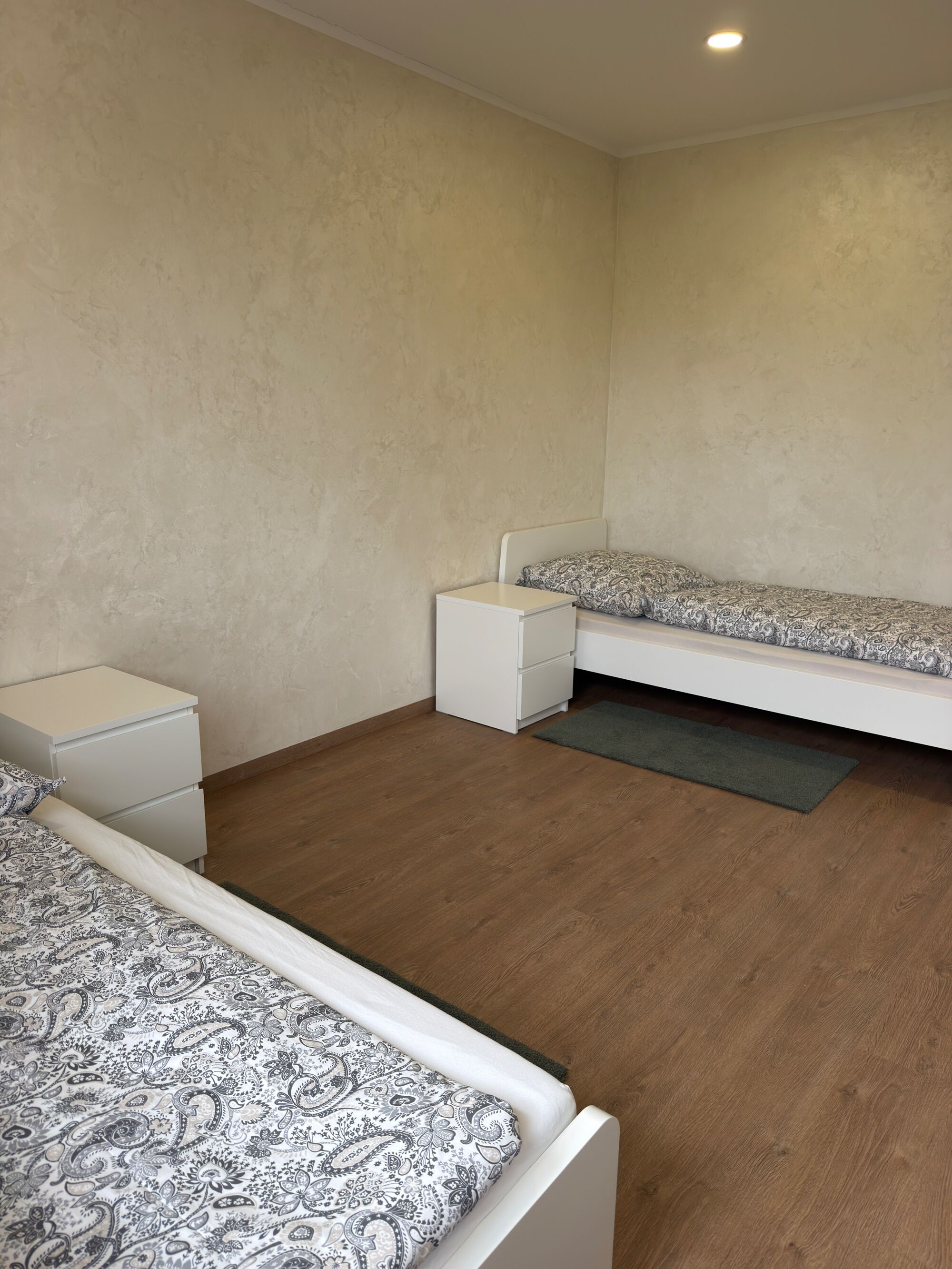 Schlafzimmer 4