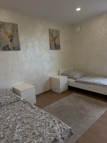 Schlafzimmer 1