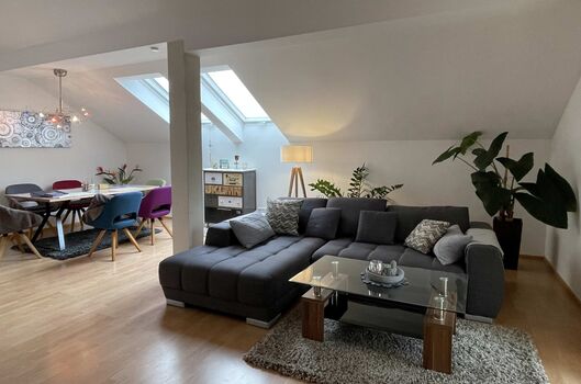 Wohnung 105 m2 für bis zu 6 Personen, zentral gelegen Bild 1