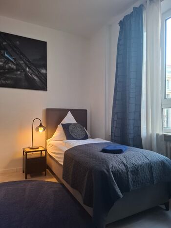 Stilvoll-Zentral-Bahnhof-Altstadt-Mediapaket-W6 Bild 2