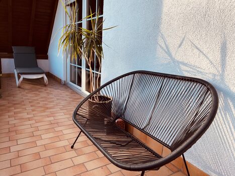 Großer Balkon zum Entspannen