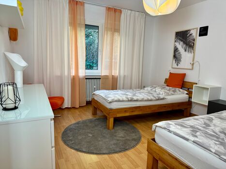 Schlafzimmer 2