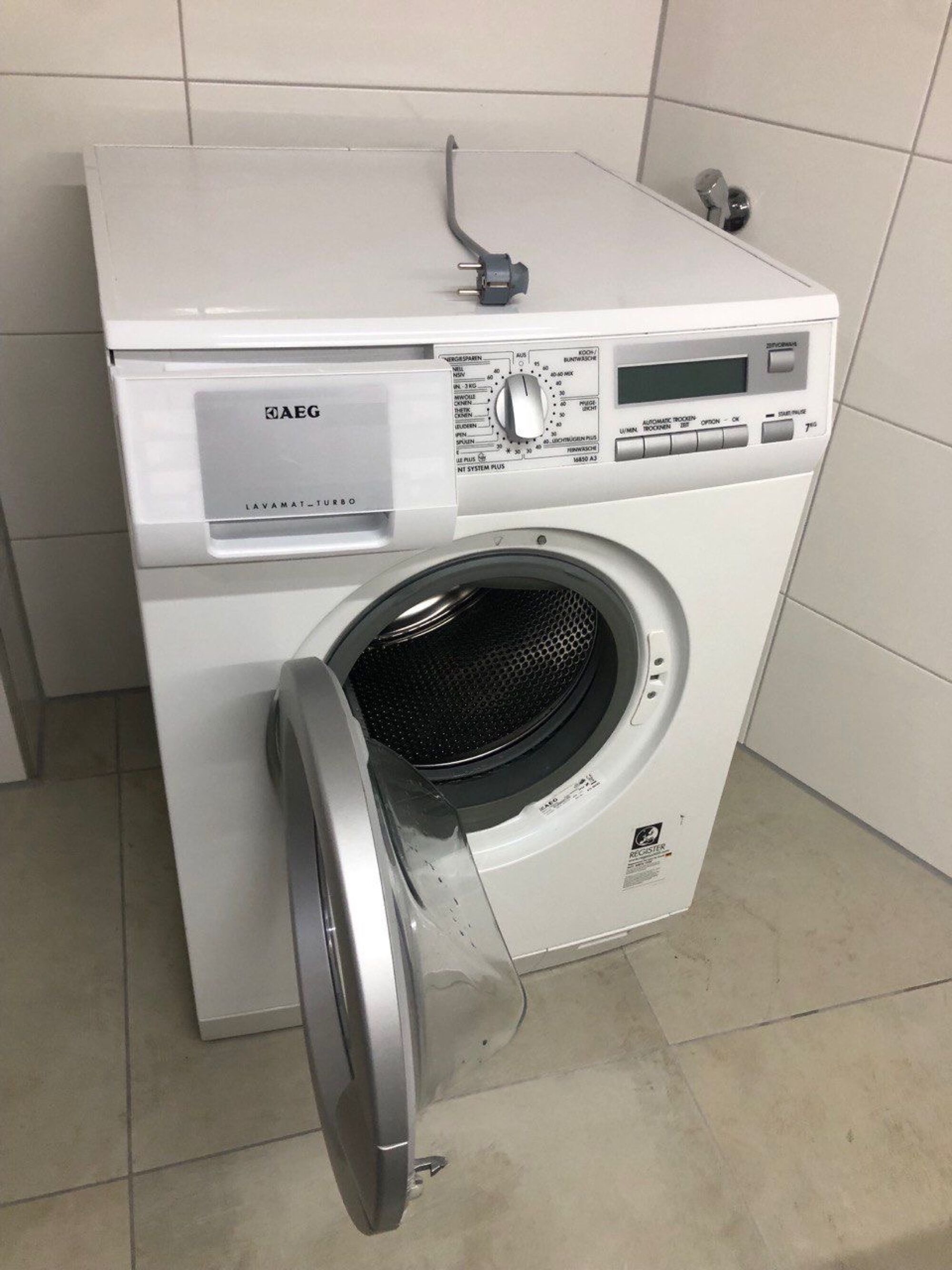 Waschmaschine und Trockner 