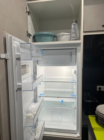 Neuer, großer Kühlschrank 