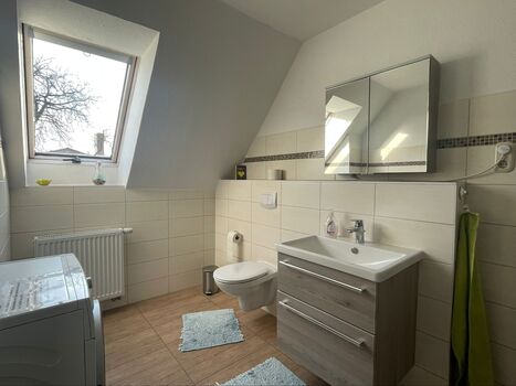 Bad+WC mit Dusche
