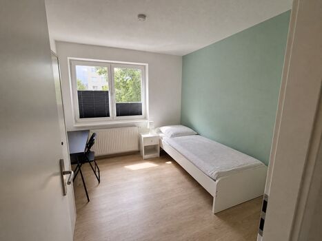 FL18 / TOMASZ-LIVING in SATRUP - Küche + Bad Bild 1