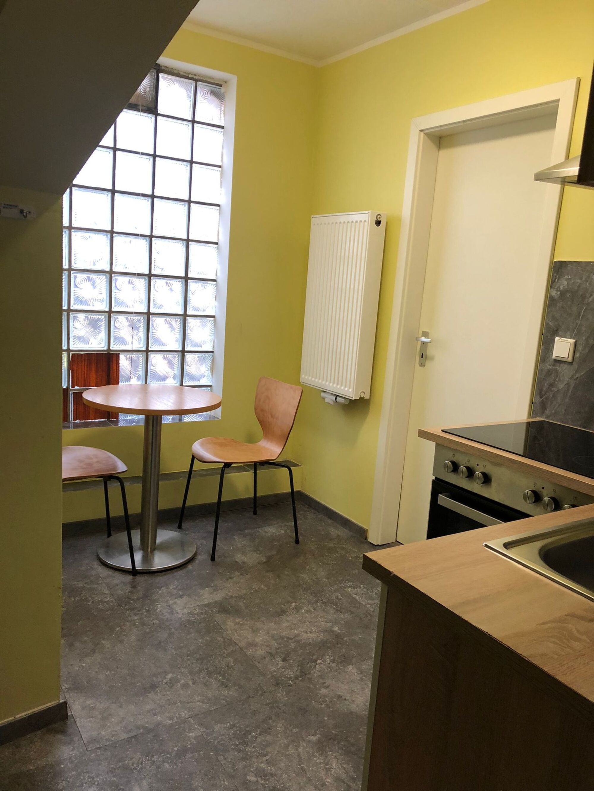 Essbereich im Studioapartment