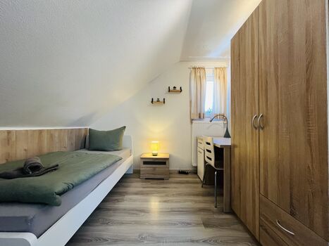 2-Zimmer Apartment: Einzelzimmer