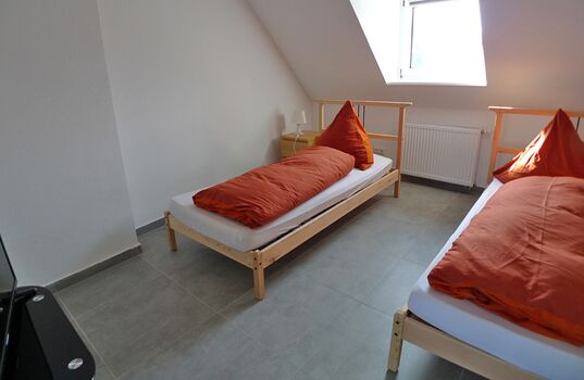 Großes Haus mit mehreren Appartements in Duisburg-Beeck Bild 2