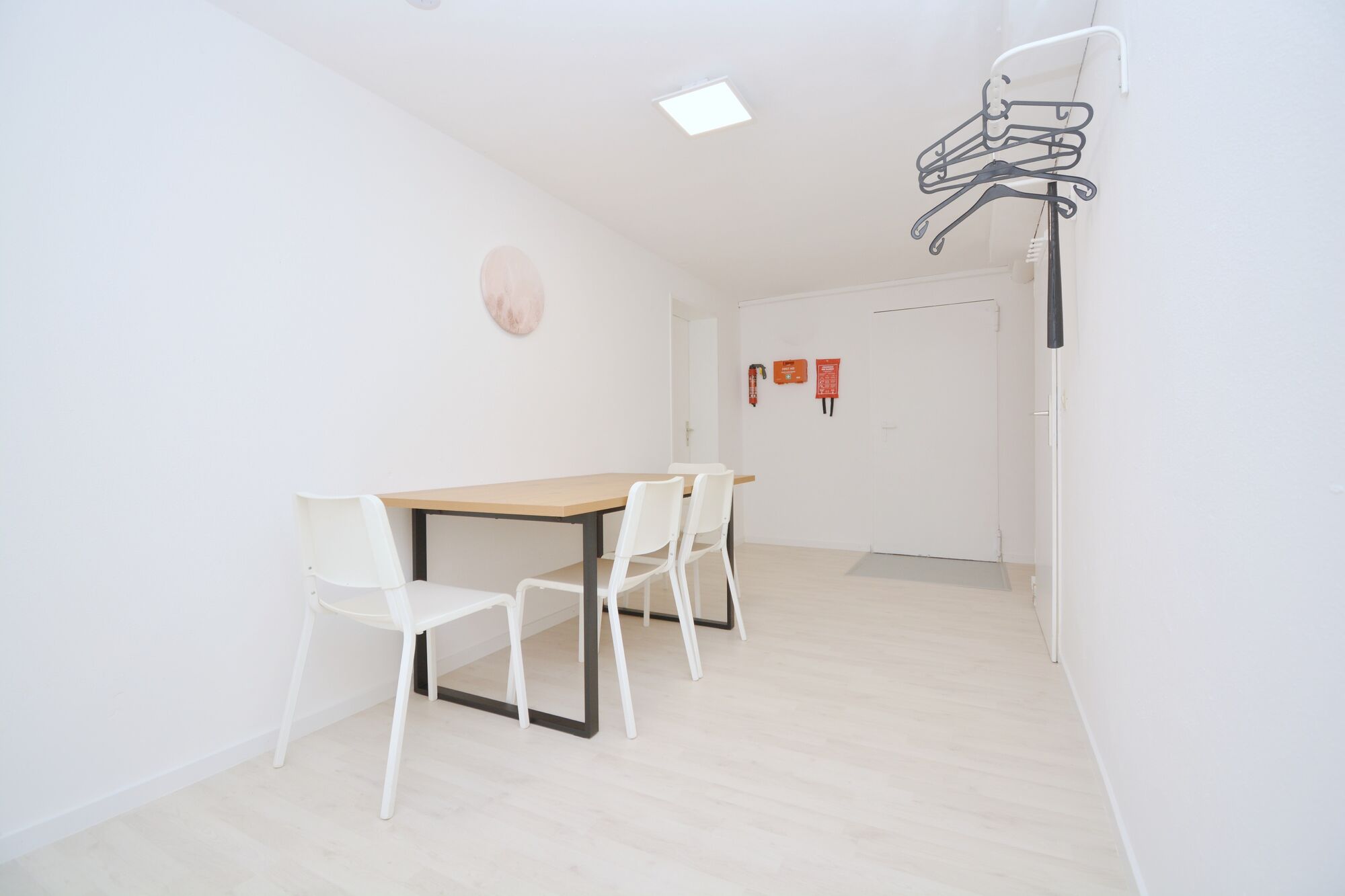 KU04-RI Flur, Esszimmer