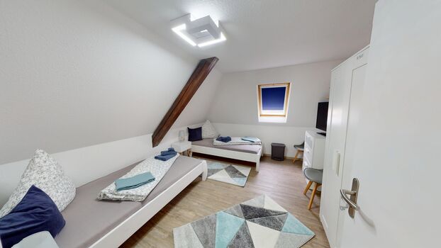 Schlafzimmer 1