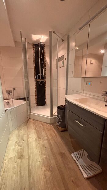 Bad mit Dusche