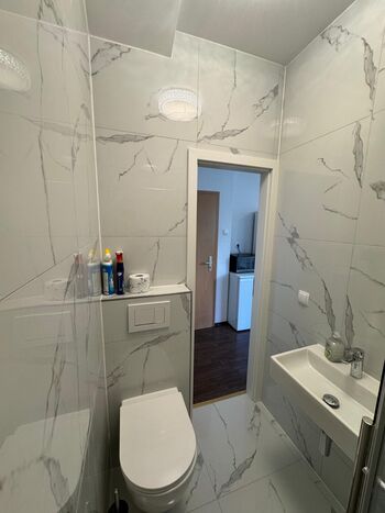 Zentrum gelegene Apartments mit 1, 2 oder mehrbettzimmern Picture 3